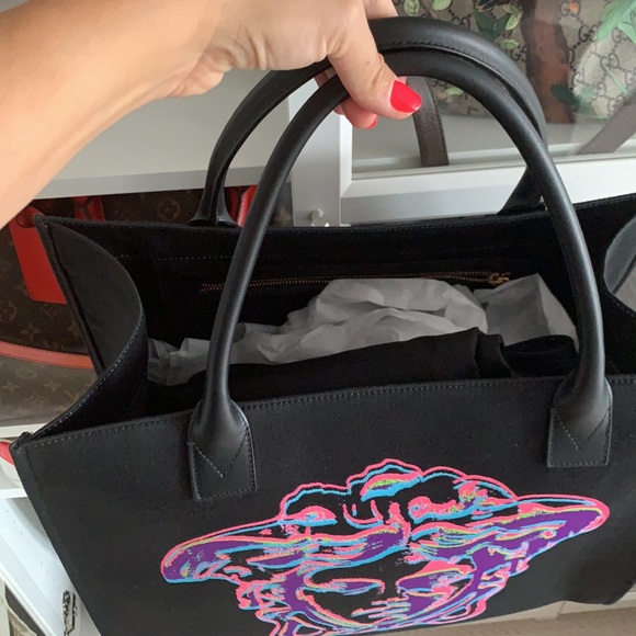 Versace Medusa black tote - calf leather handles. - Picture 5 of 11